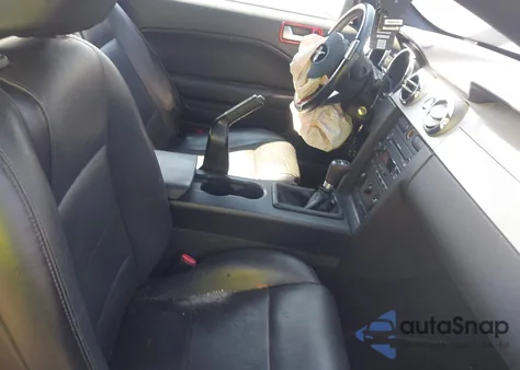 2005 Ford Mustang Gt Deluxe/Gt Premium z USA, uszkodzony, nr VIN 1ZVHT82H055176498